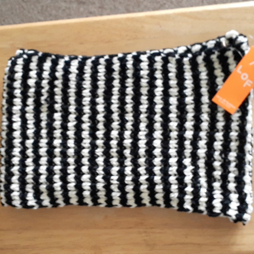 NWT Black & White Striped Plush Infinity Scarf P101
